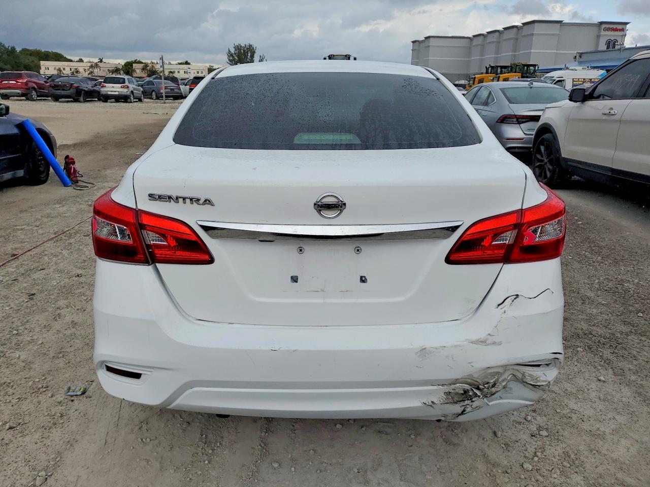 2018 Nissan Sentra S - Фото 6