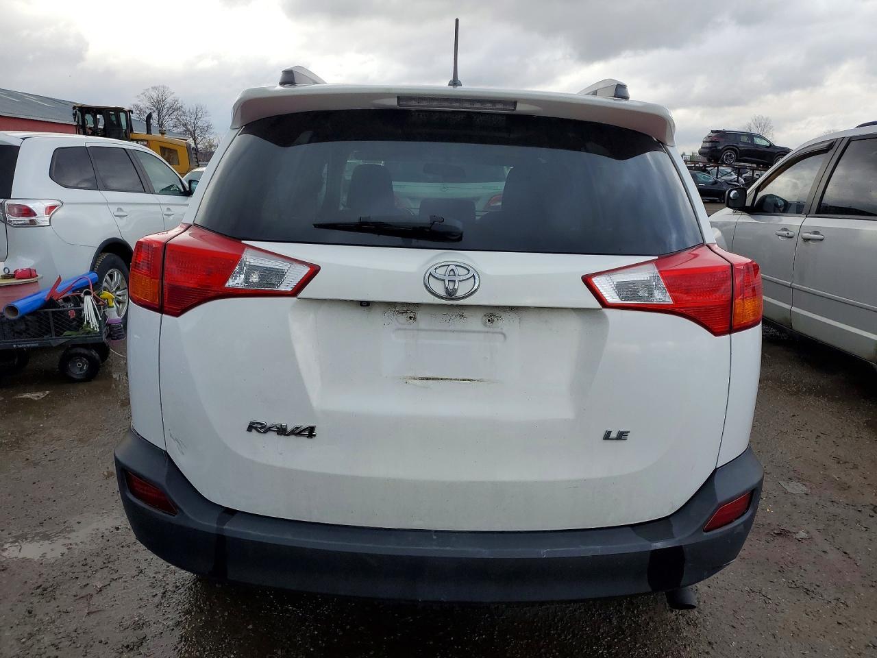 2014 Toyota Rav4 Le - Image 6