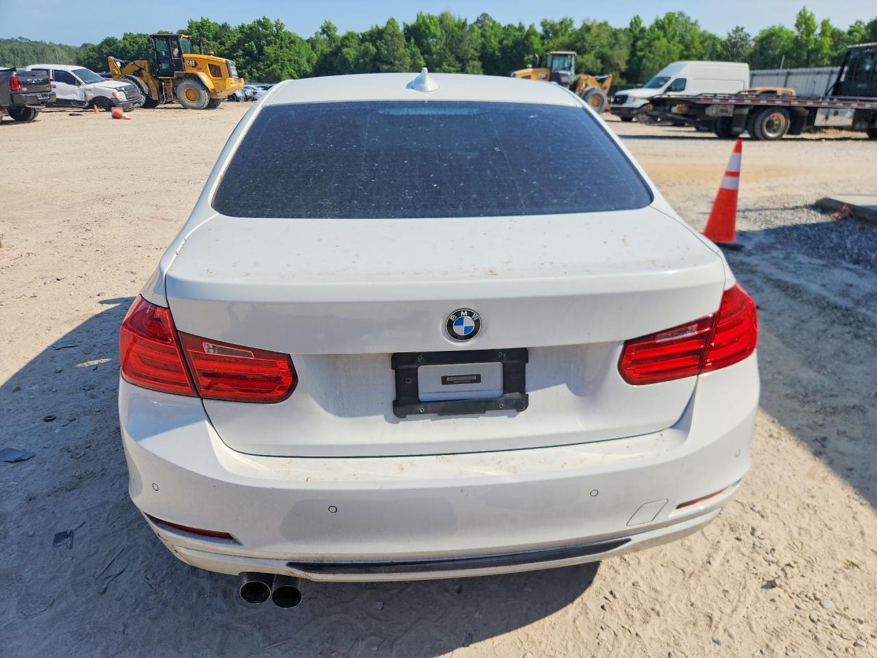 2015 BMW 328 I - Фото 6