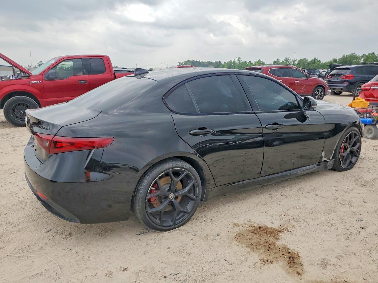 2020 Alfa Romeo Giulia - Фото 3