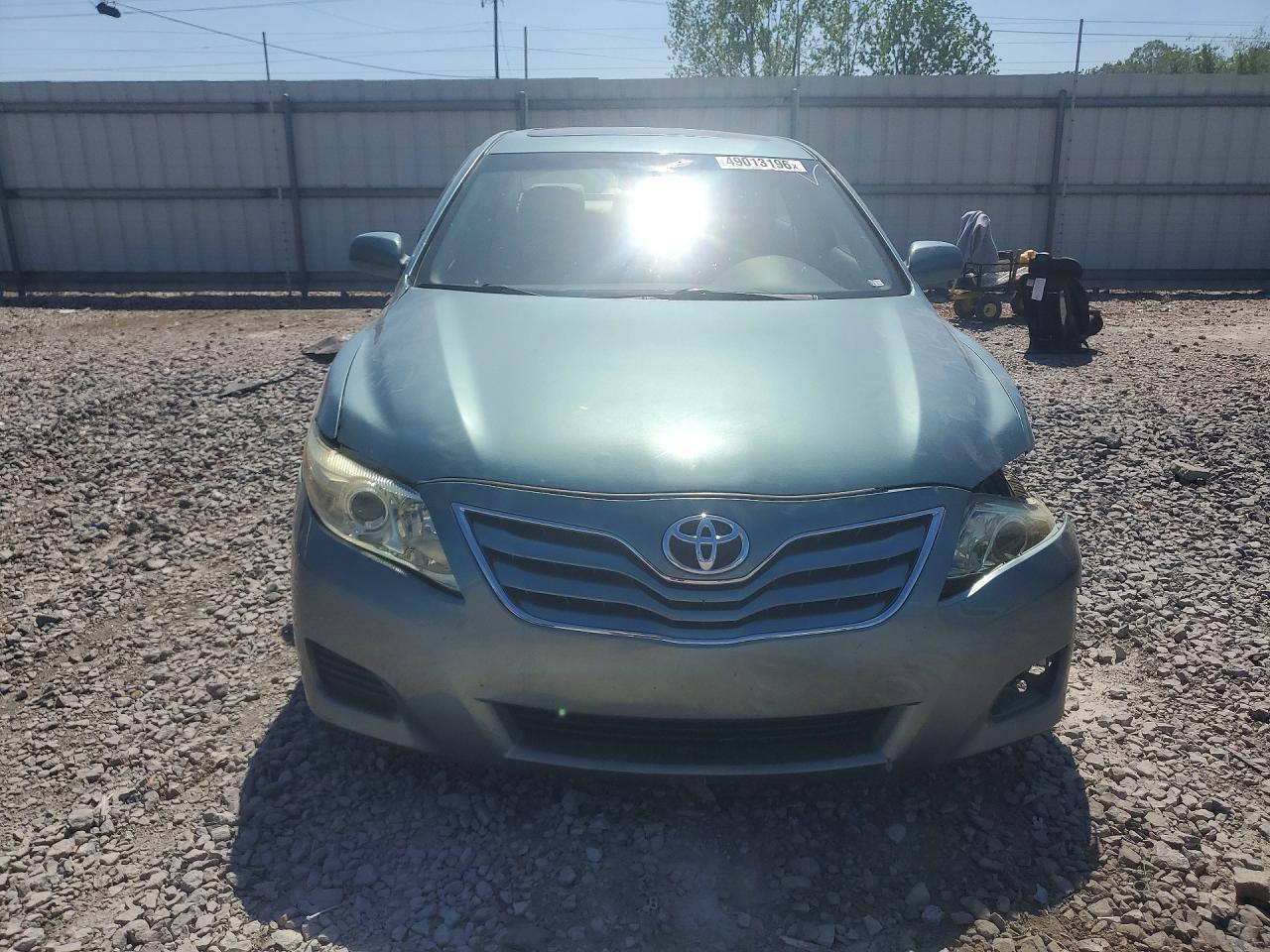 2010 Toyota Camry Le - Image 5