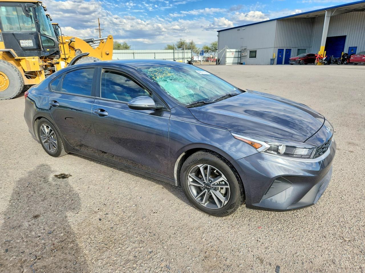 2023 Kia Forte Lxs - Фото 4