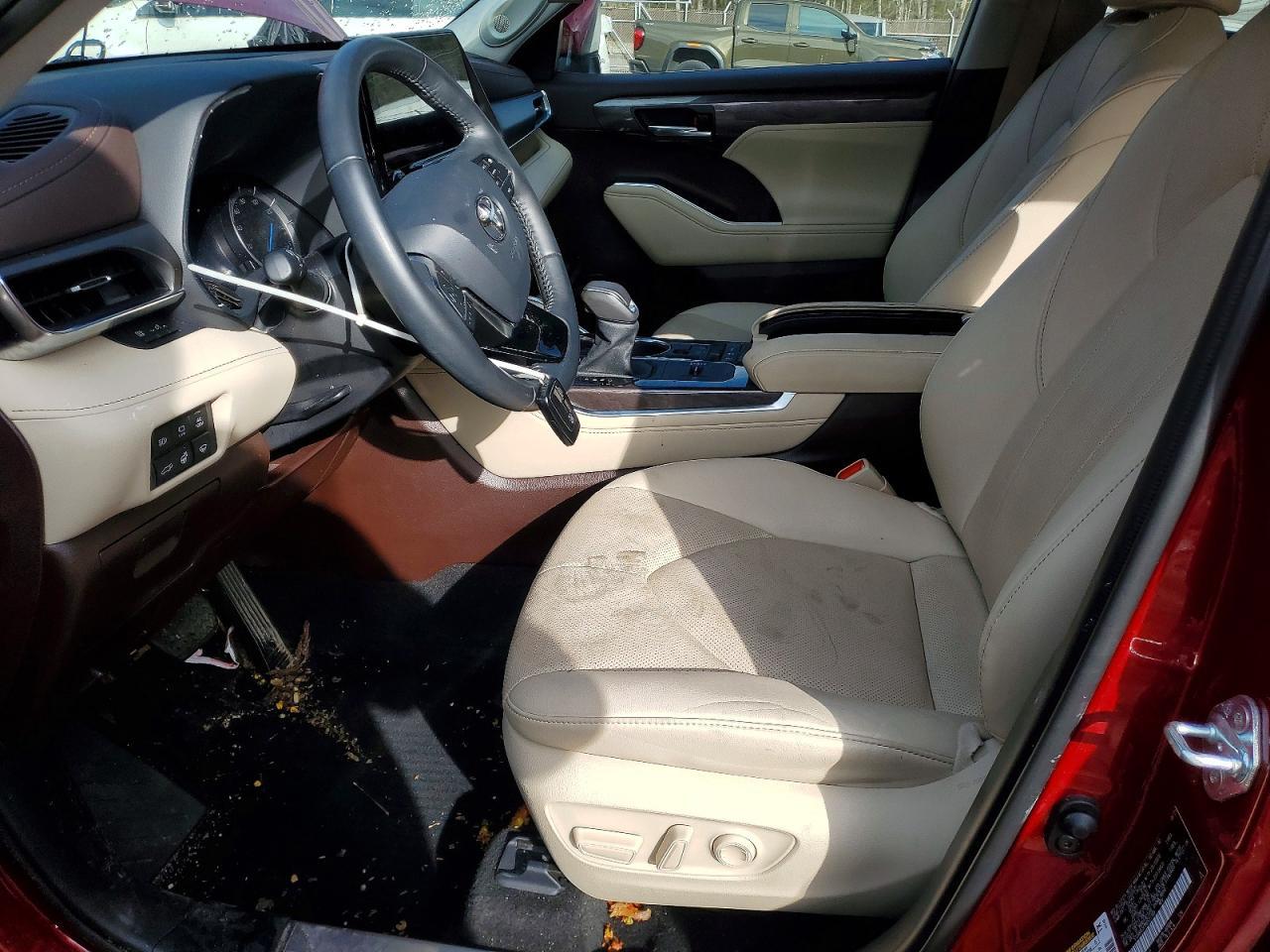 2021 Toyota Highlander Hybrid Limited - Image 7