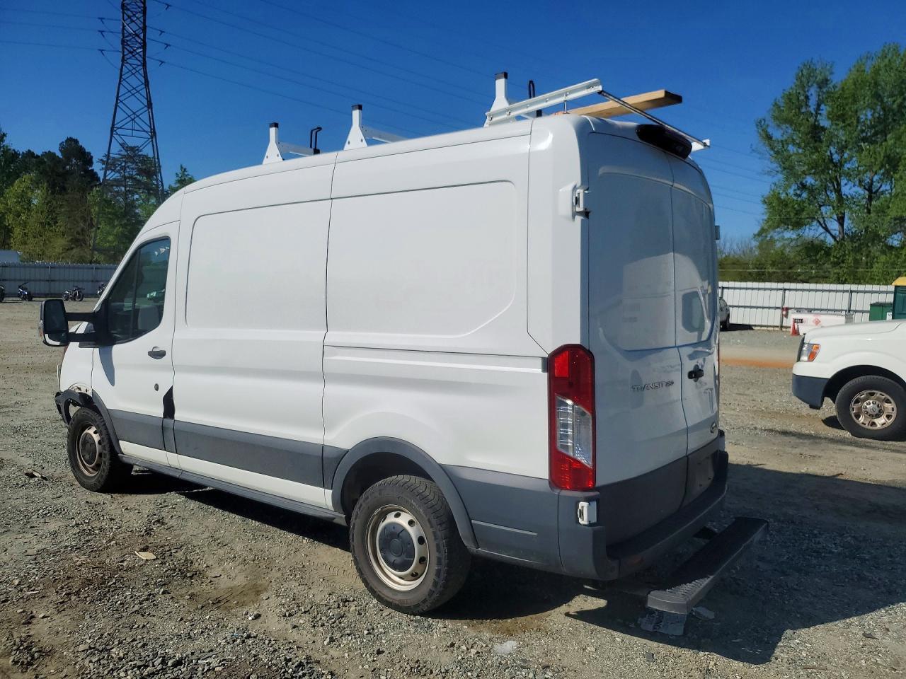 2020 Ford Transit 250 Utility / Service Van - Фото 2