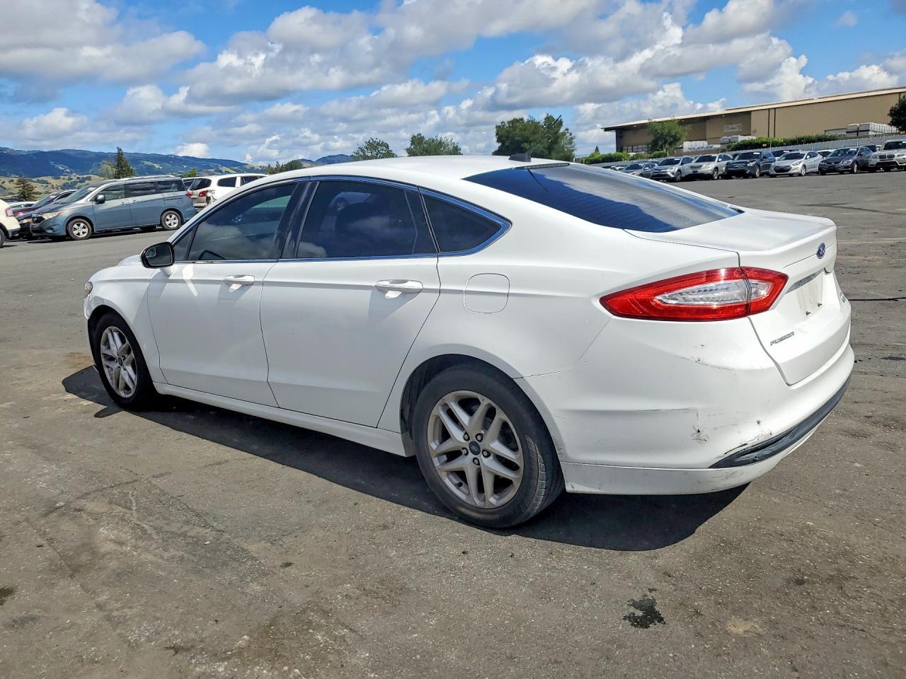2014 Ford Fusion Se - Image 2