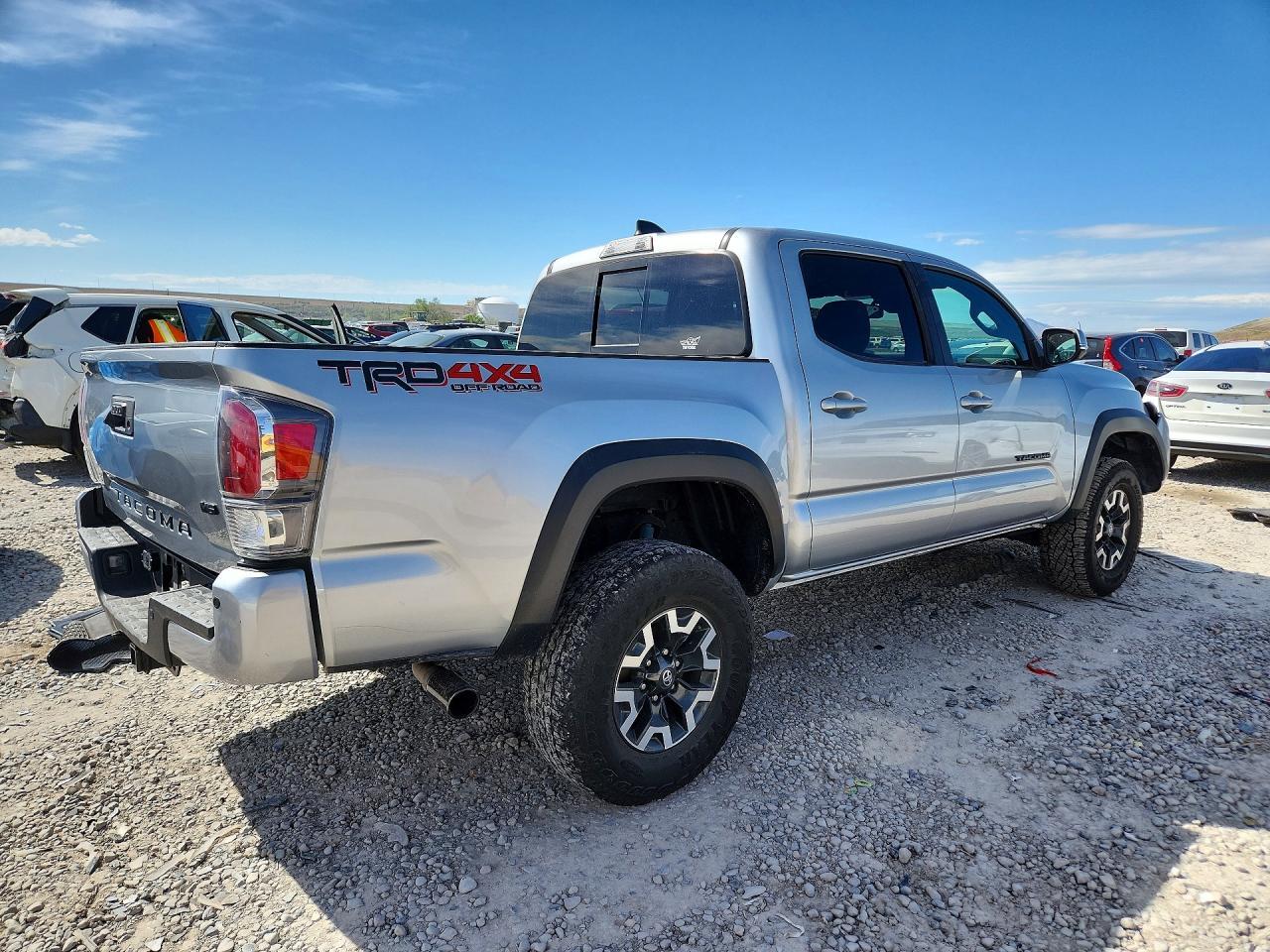 2022 Toyota Tacoma Trd Off-Road - Image 3