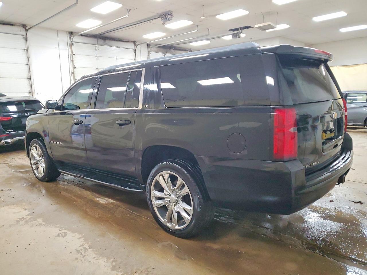 2015 Chevrolet Suburban K1500 Lt - Image 2
