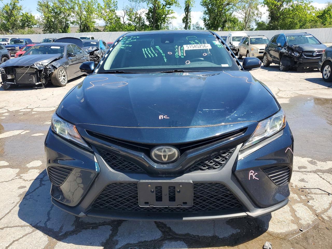 2018 Toyota Camry Se - Фото 5