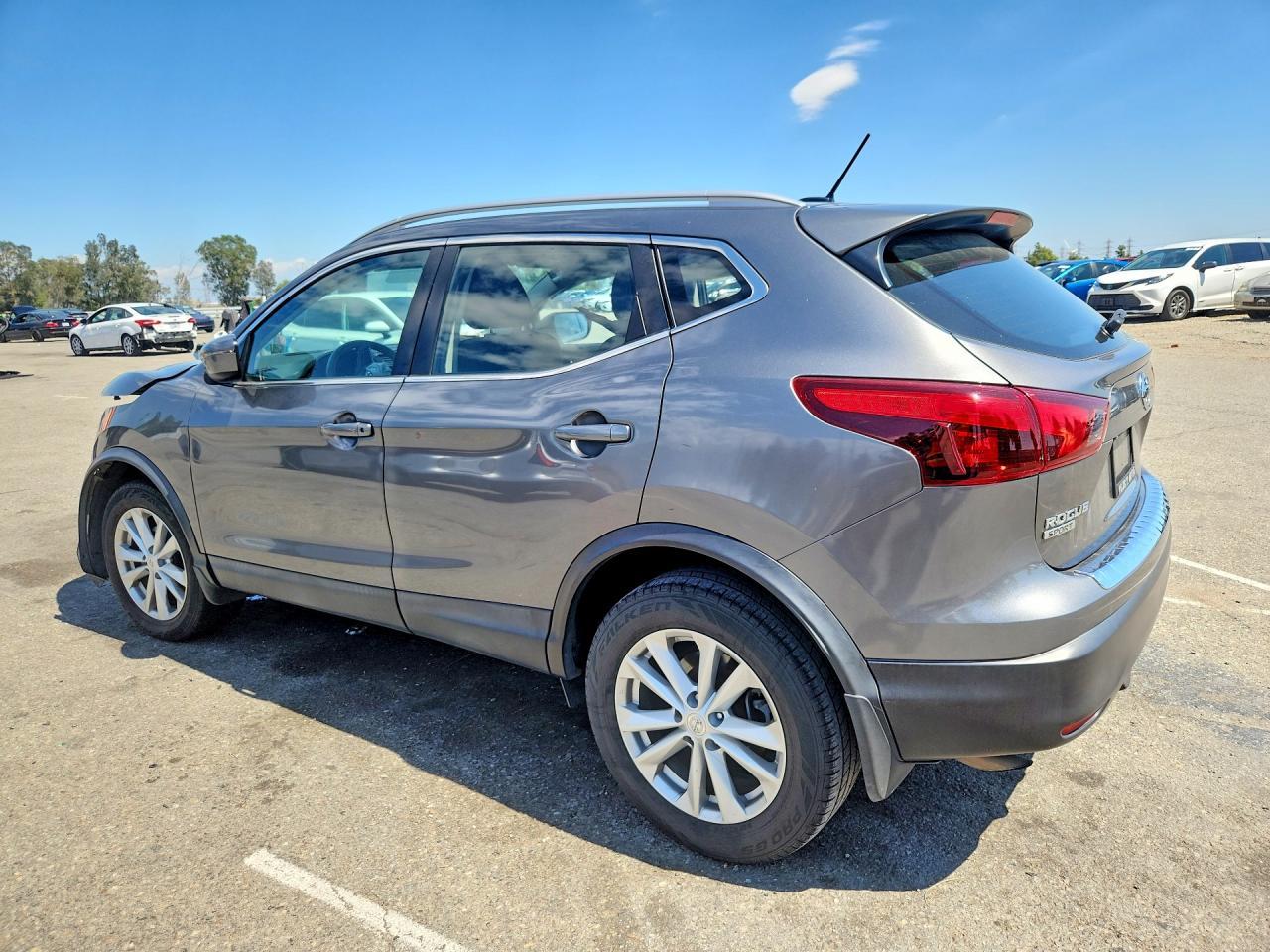 2017 Nissan Rogue Sport Sv - Фото 2