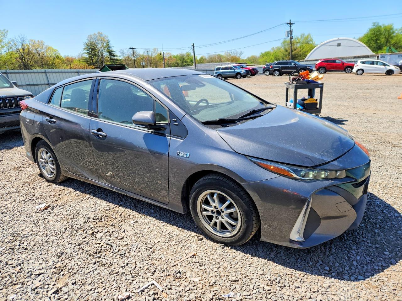 2018 Toyota Prius Prime Premium - Image 4