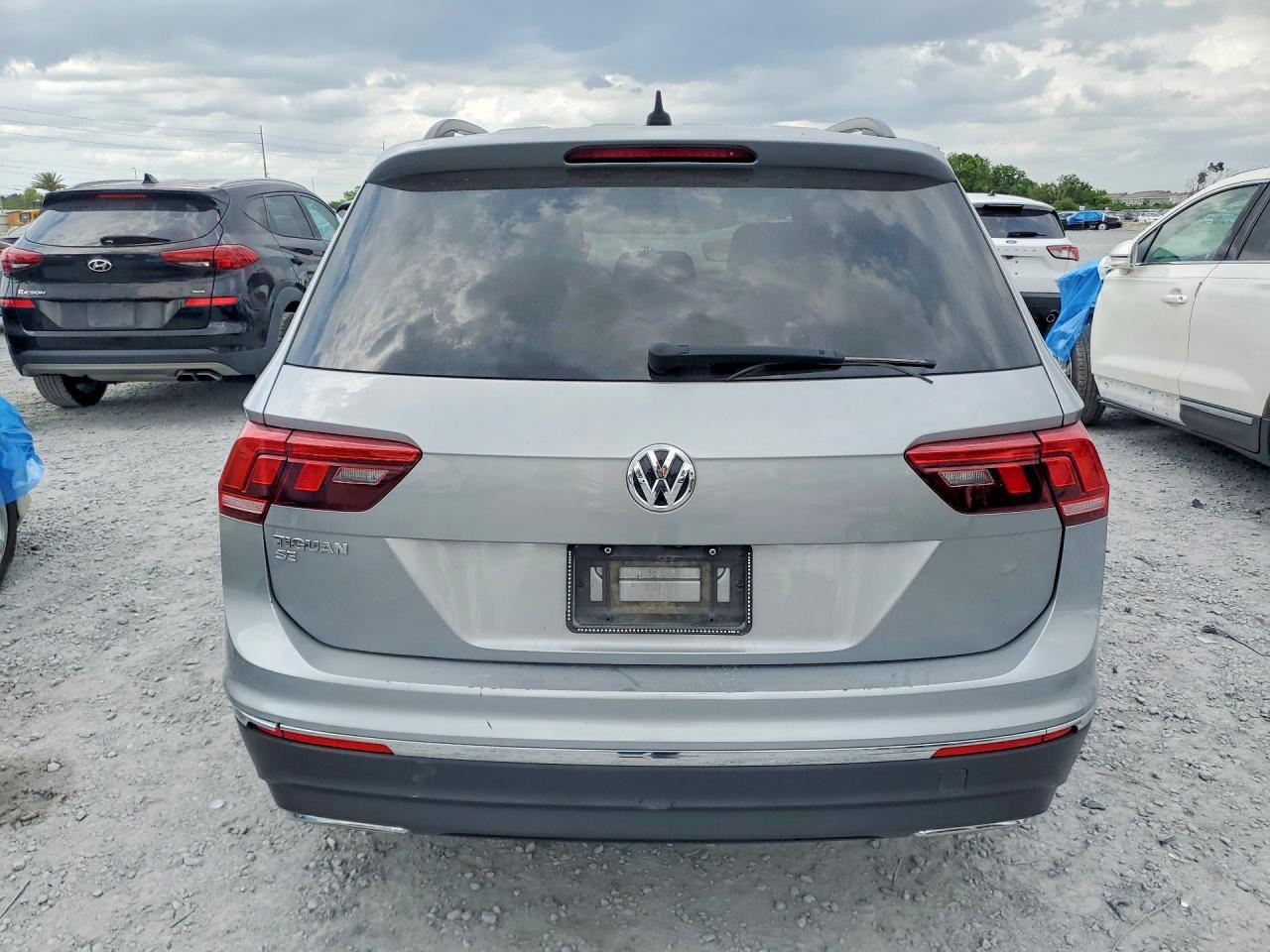 2021 Volkswagen Tiguan Se - Фото 6