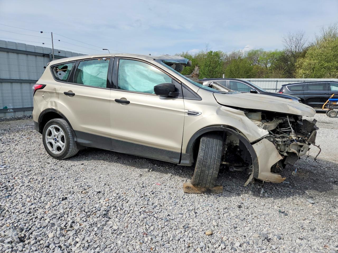 2017 Ford Escape S - Фото 4