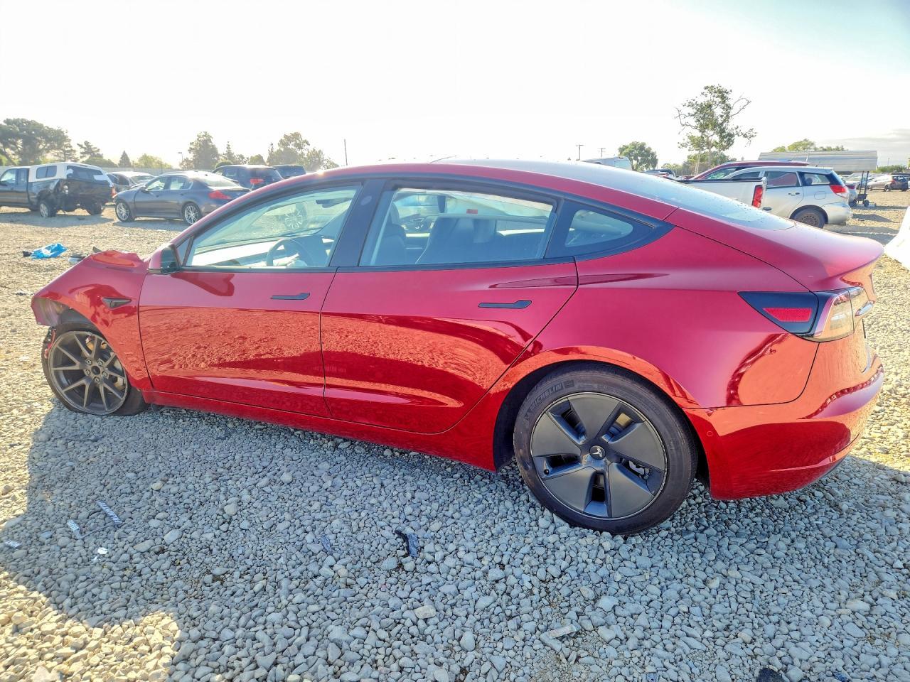 2022 Tesla Model 3 - Фото 2