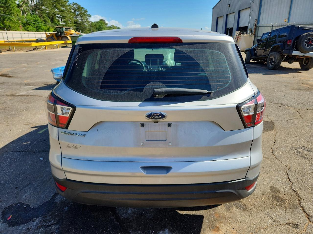 2018 Ford Escape S - Фото 6