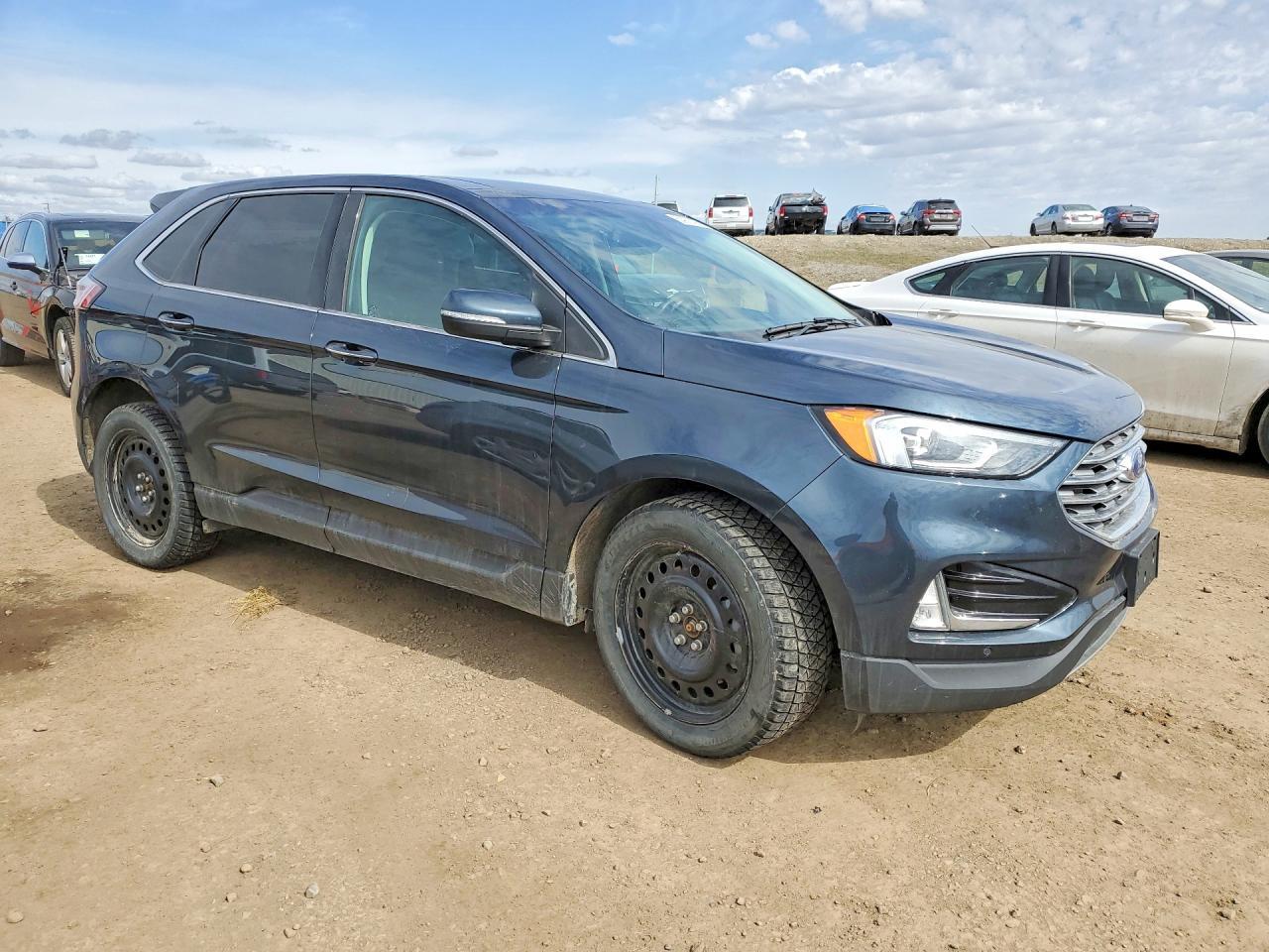 2022 Ford Edge Titanium - Фото 4