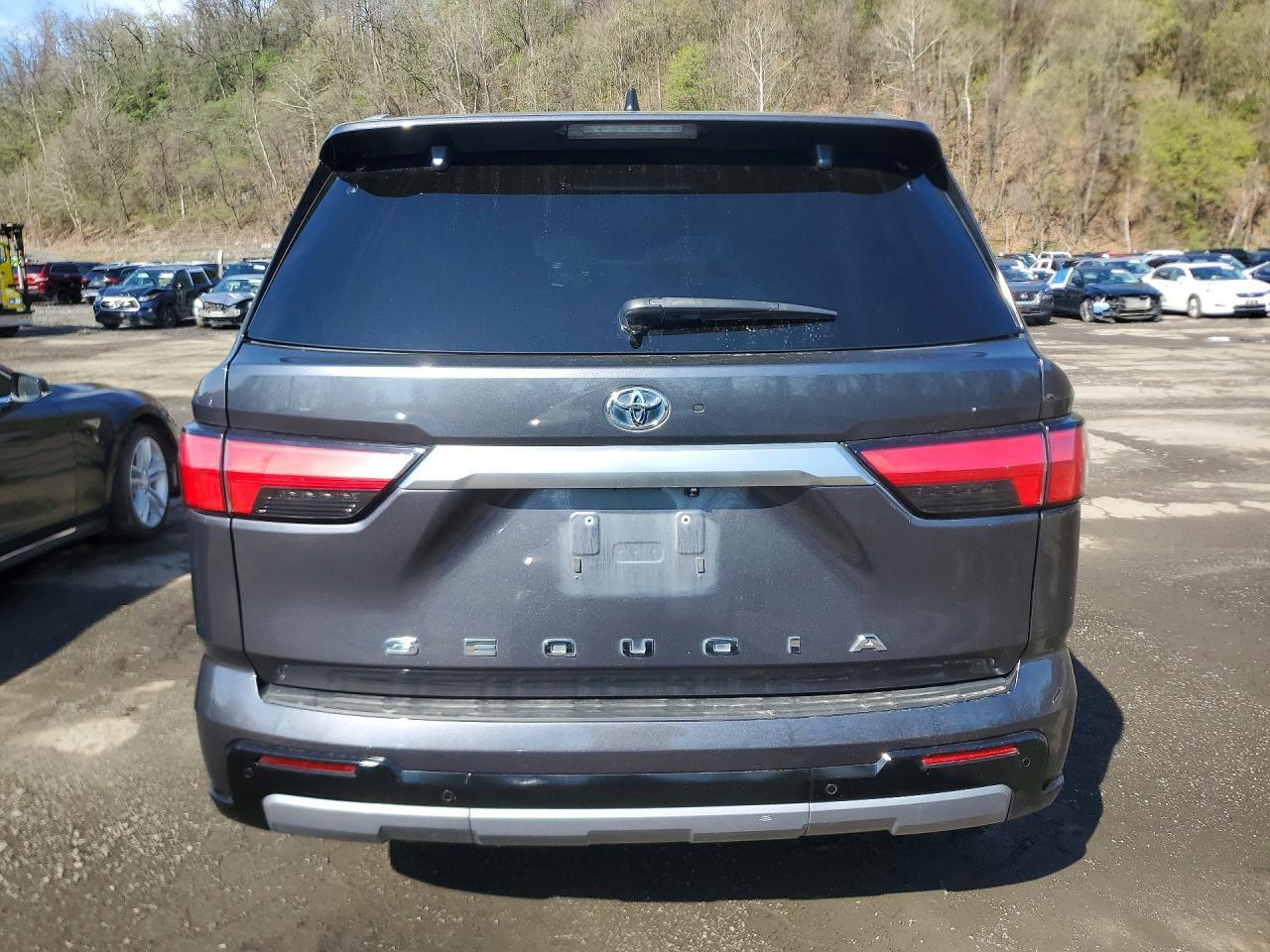 2023 Toyota Sequoia 4Wd Hybrid Capstone - Image 6