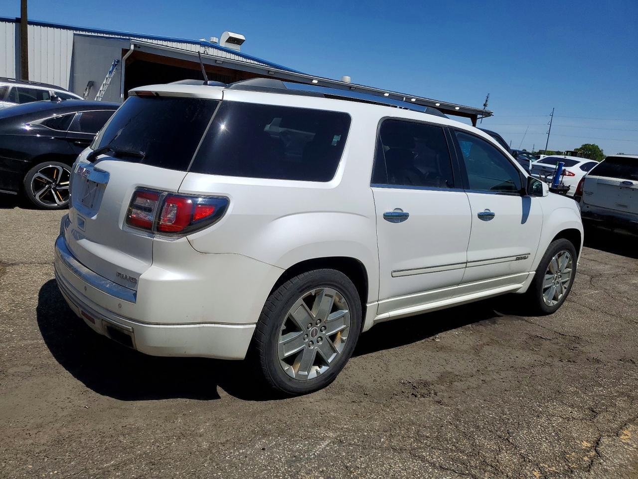 2016 GMC Acadia Denali - Image 3