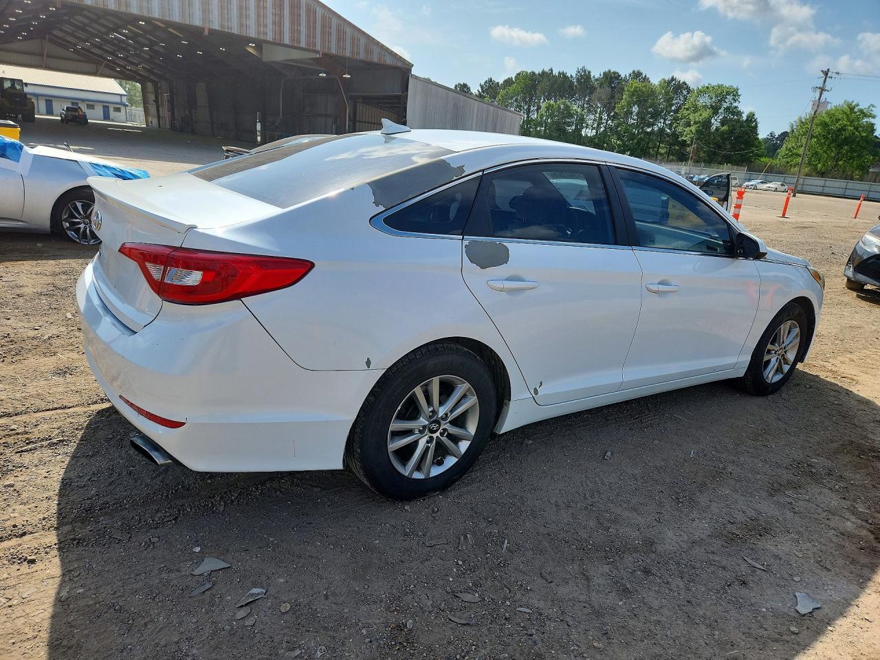 2017 Hyundai Sonata Se - Image 3