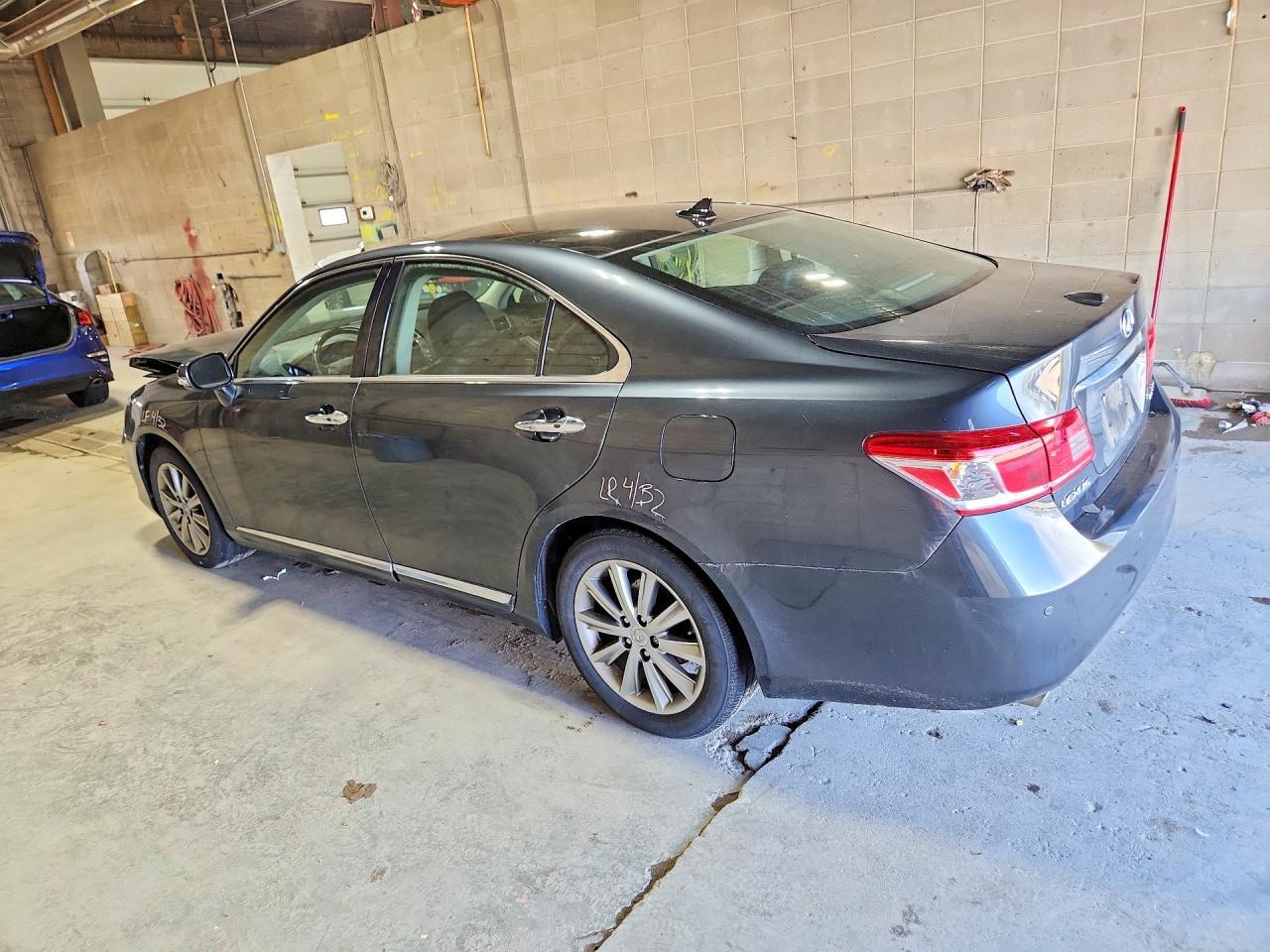 2010 Lexus Es 350 - Фото 2