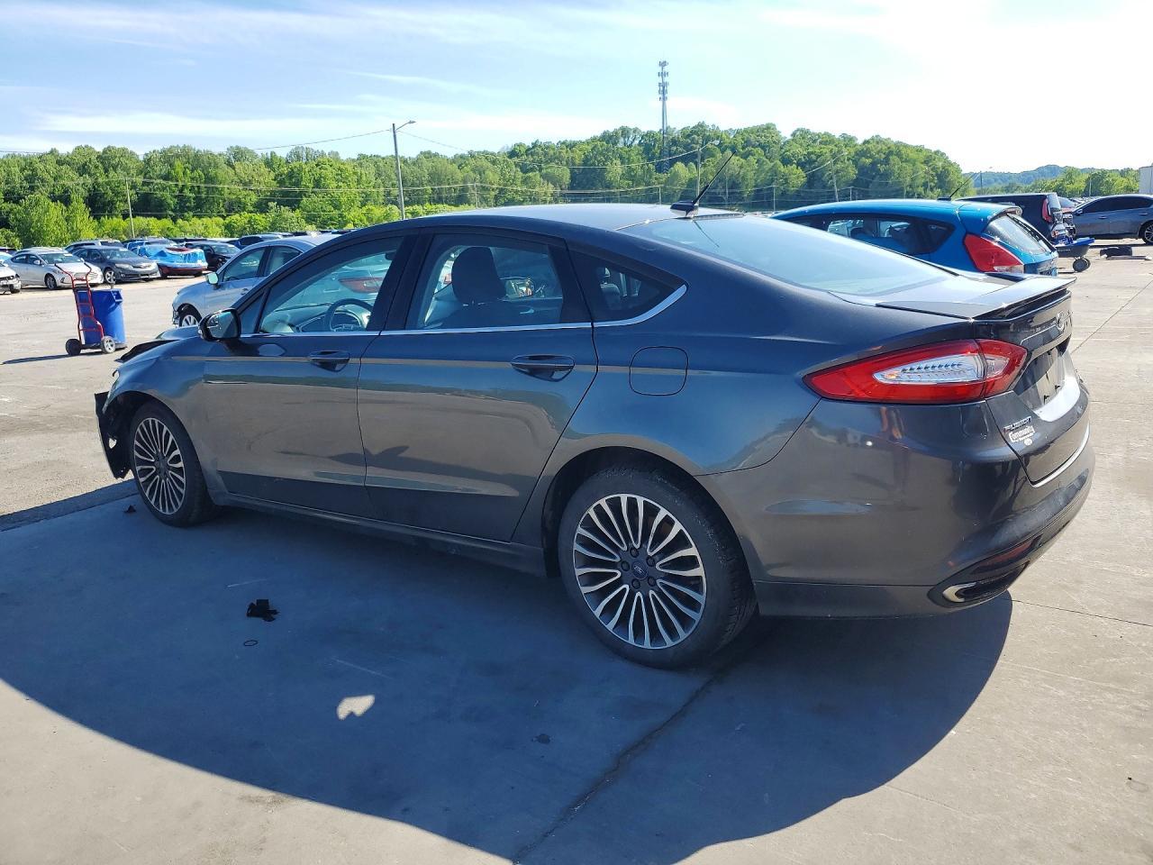 2016 Ford Fusion Se - Image 2