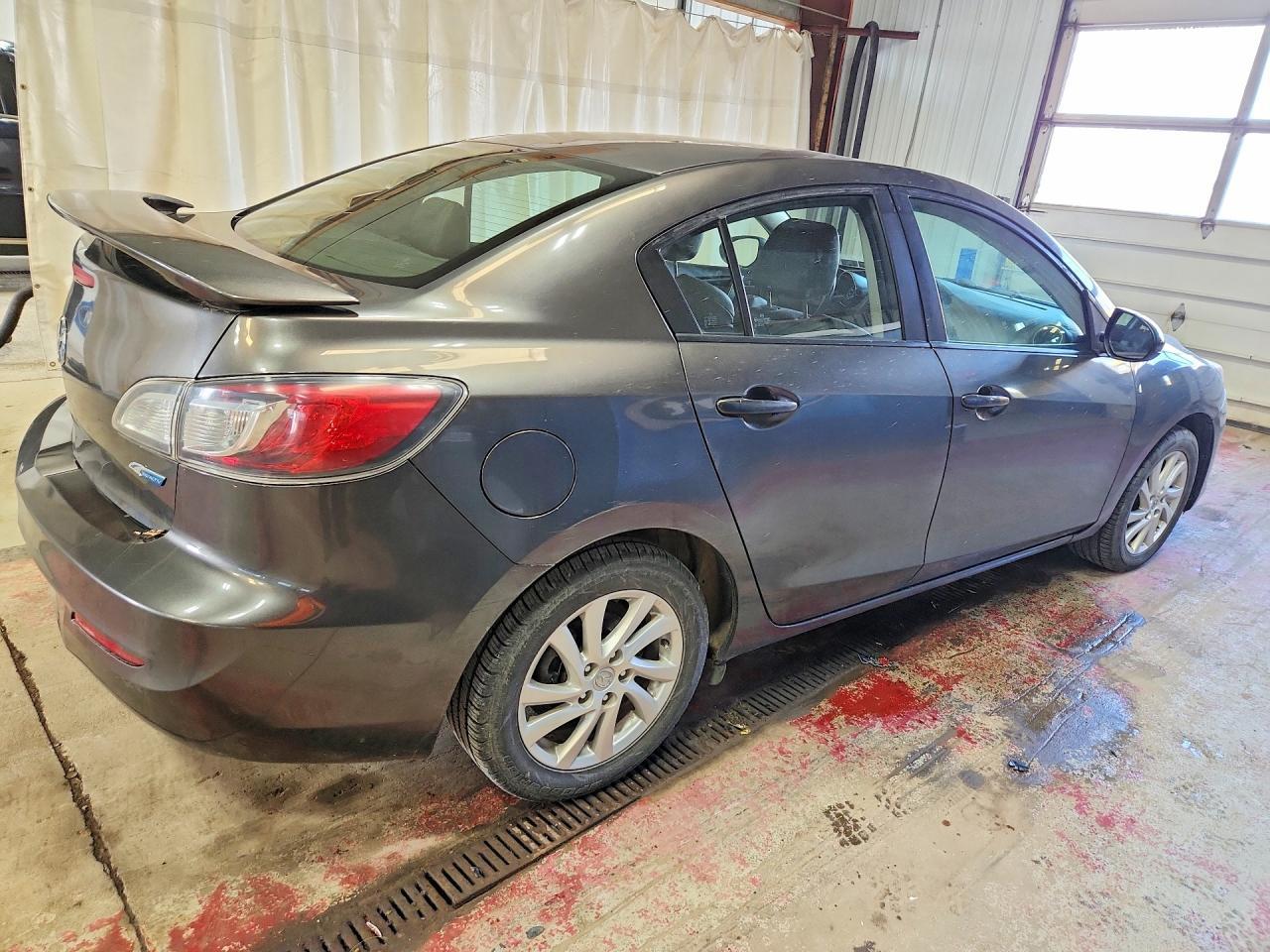 2012 Mazda 3 I - Image 3