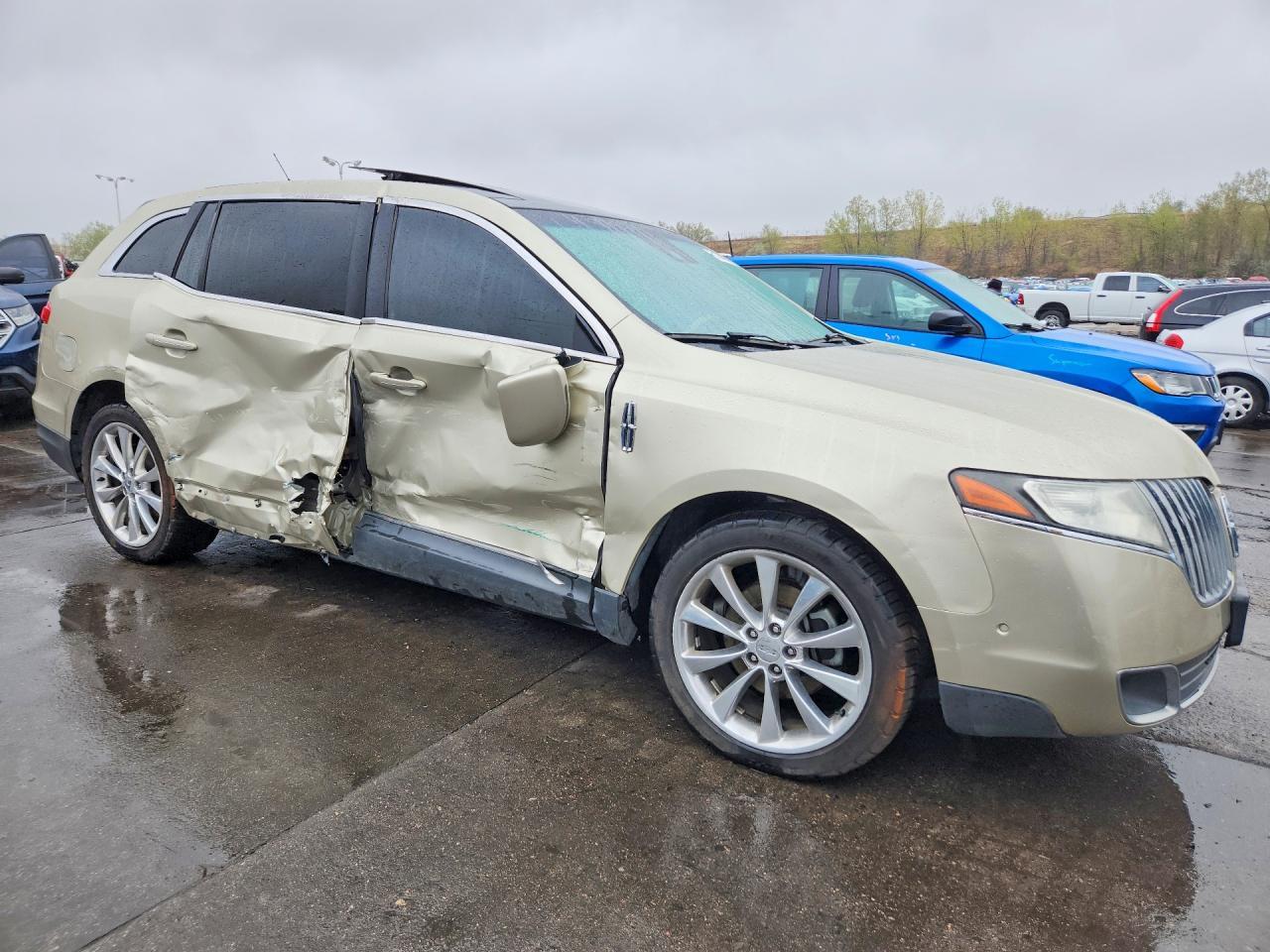 2011 Lincoln Mkt - Image 4