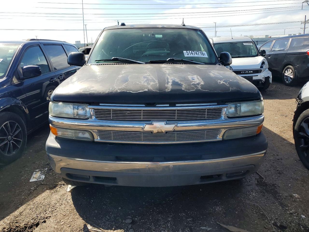 2004 Chevrolet Suburban - Фото 5