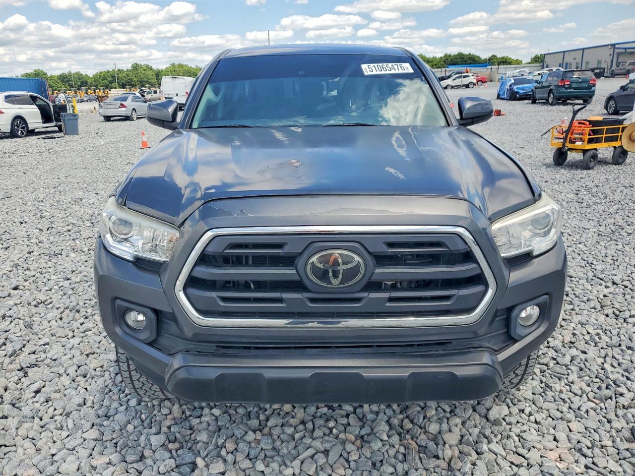 2020 Toyota Tacoma Sr5 V6 - Image 5