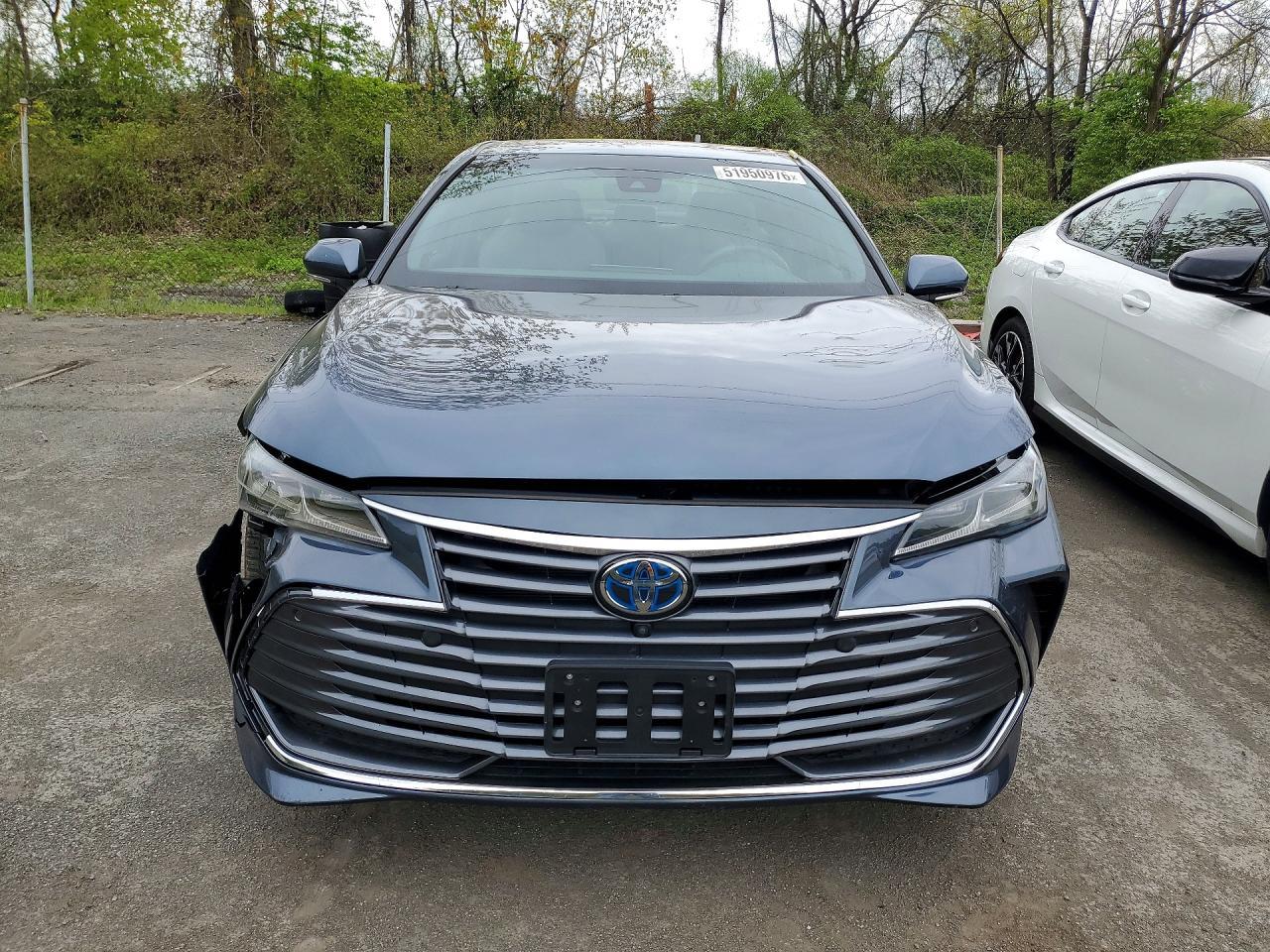 2022 Toyota Avalon Hybrid Limited - Фото 5