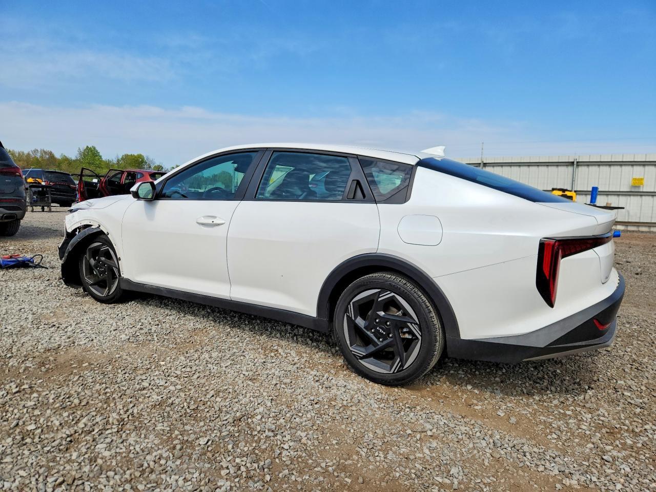 2025 Kia K4 Ex - Фото 2