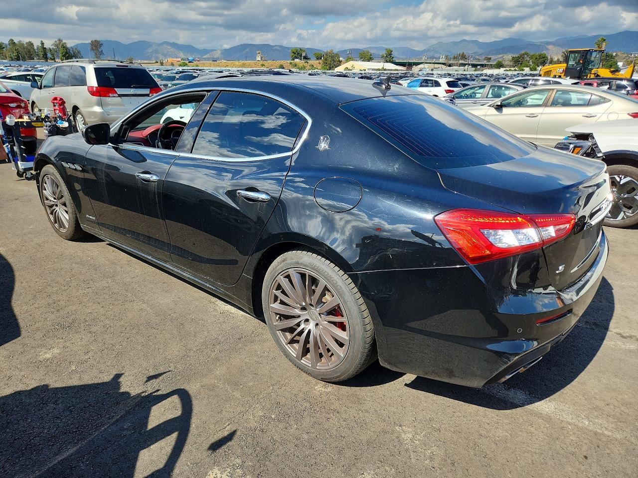 2018 Maserati Ghibli S - Фото 2