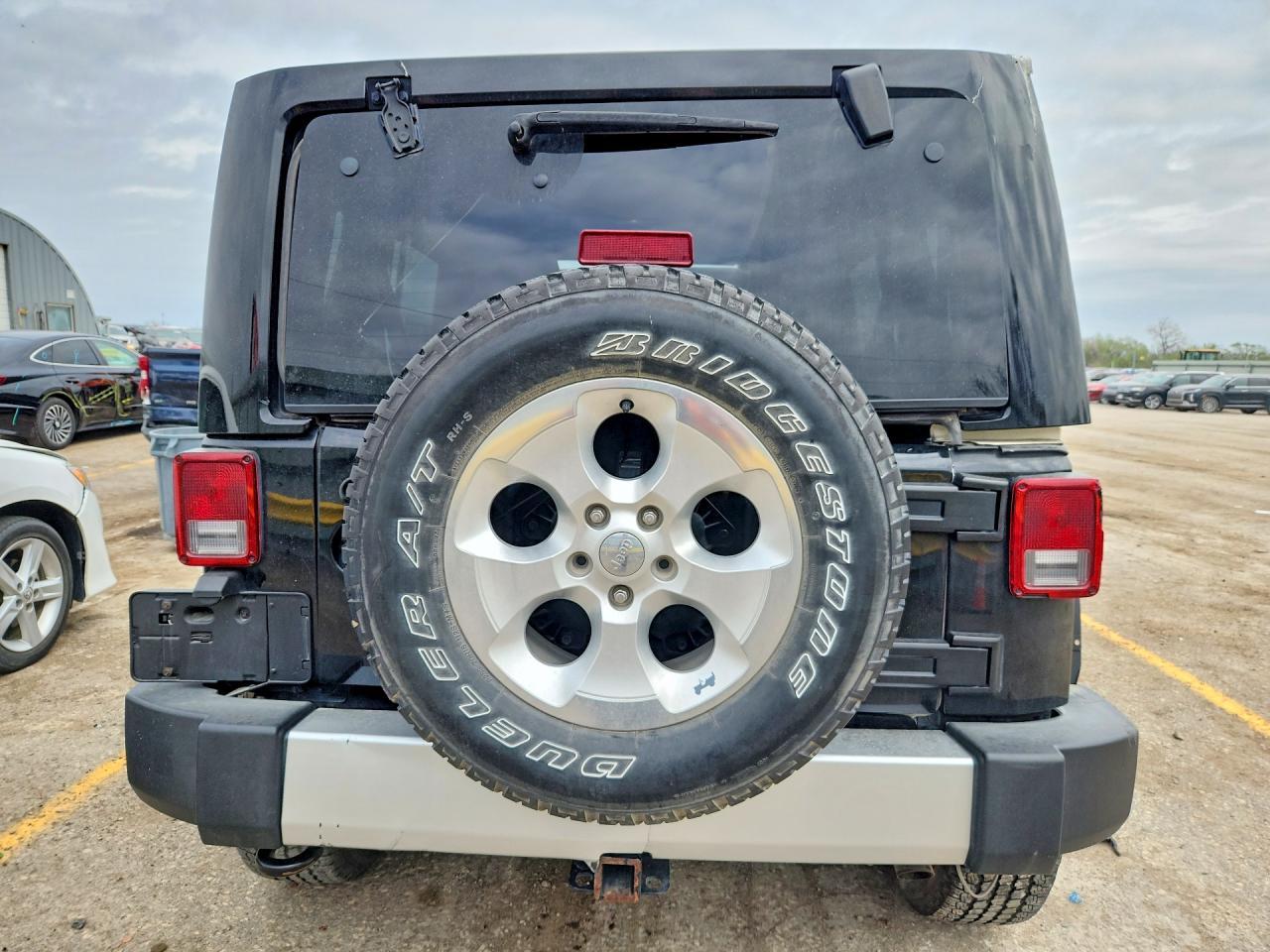 2015 Jeep Wrangler Unlimited Sahara - Фото 6