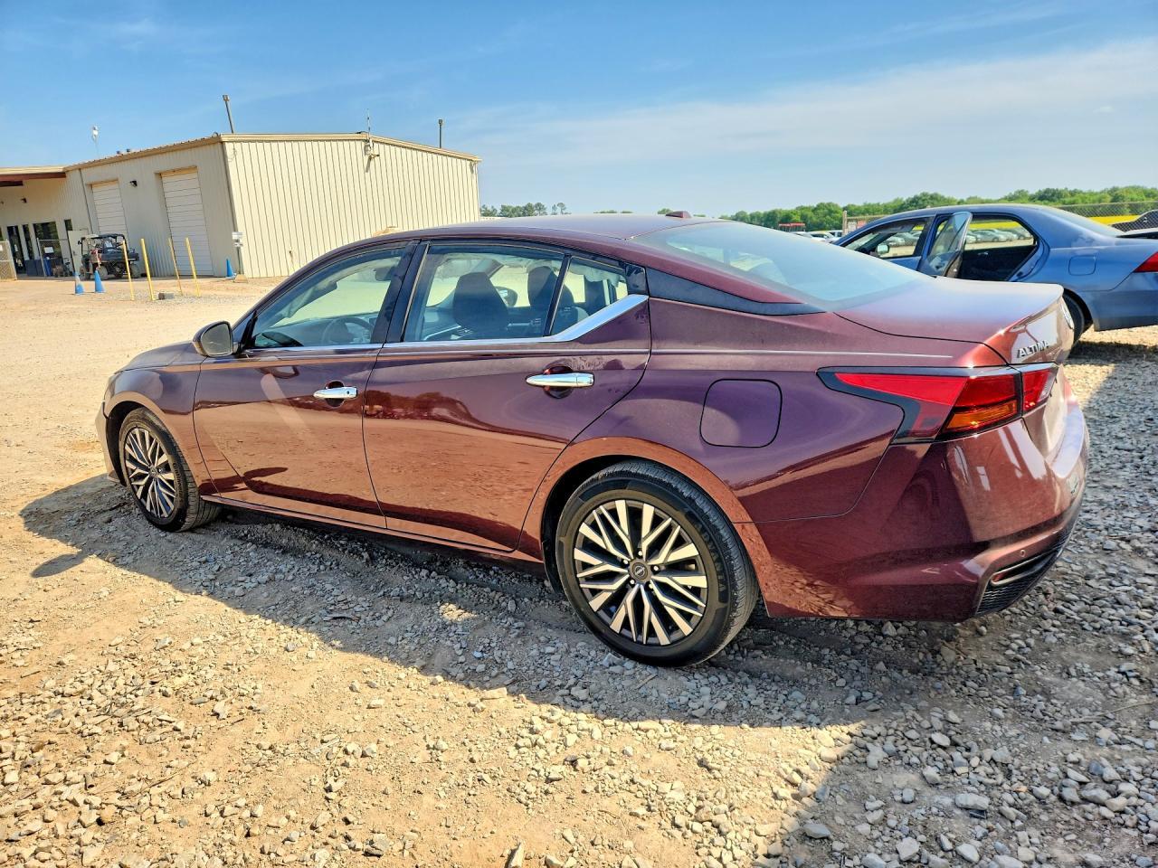 2023 Nissan Altima Sv - Фото 2