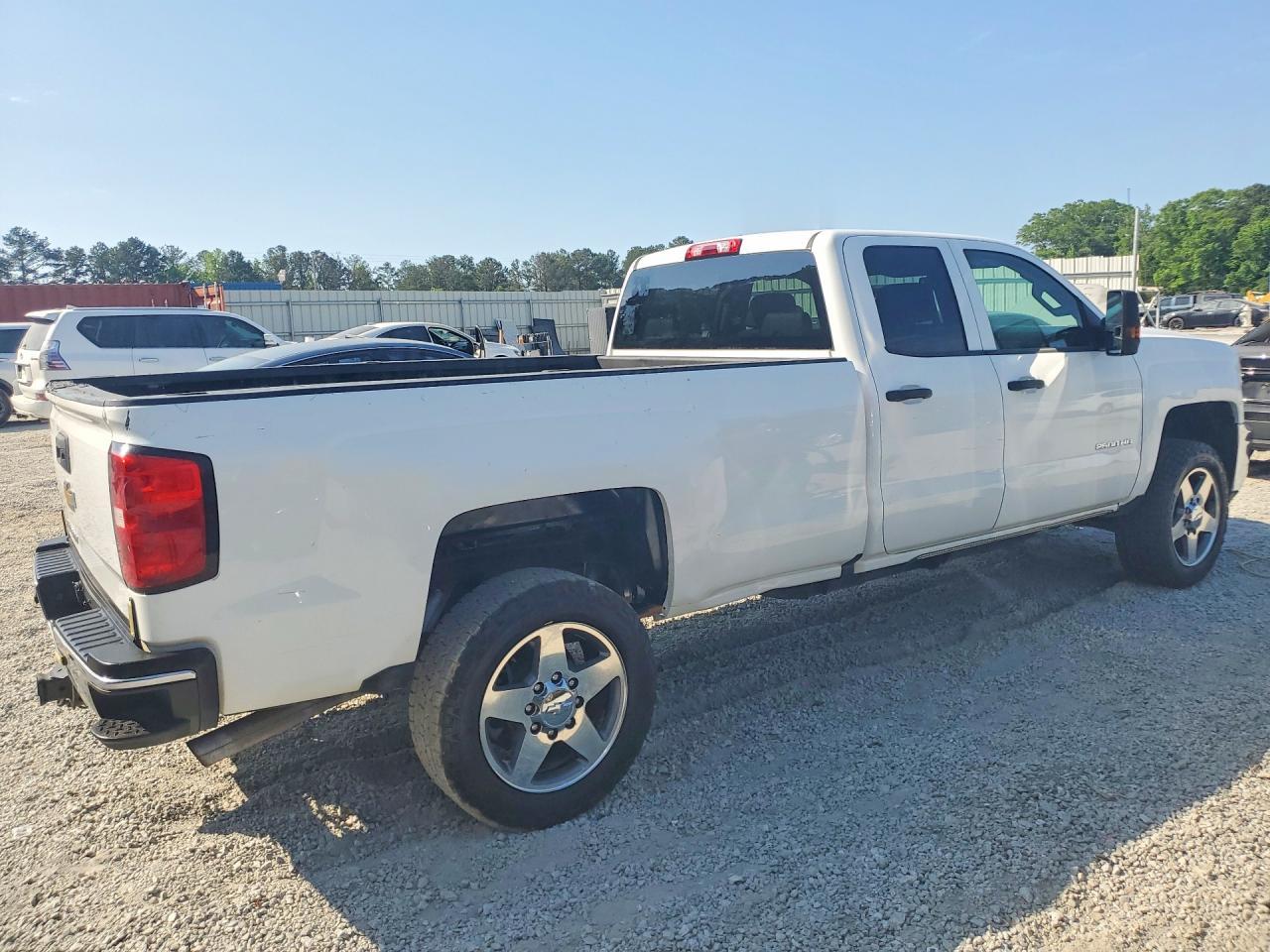 2019 Chevrolet Silverado C2500 Heavy Duty - Image 3