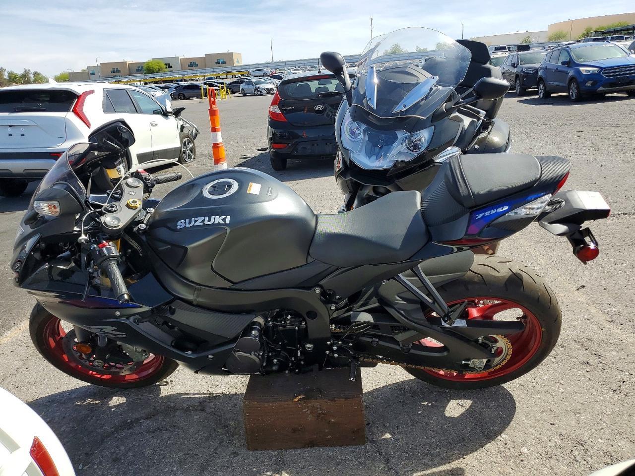 2026 Suzuki Gsx-R750 - Фото 3
