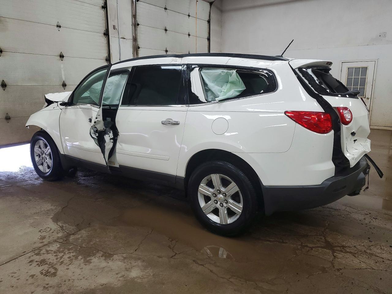2012 Chevrolet Traverse Lt - Фото 2