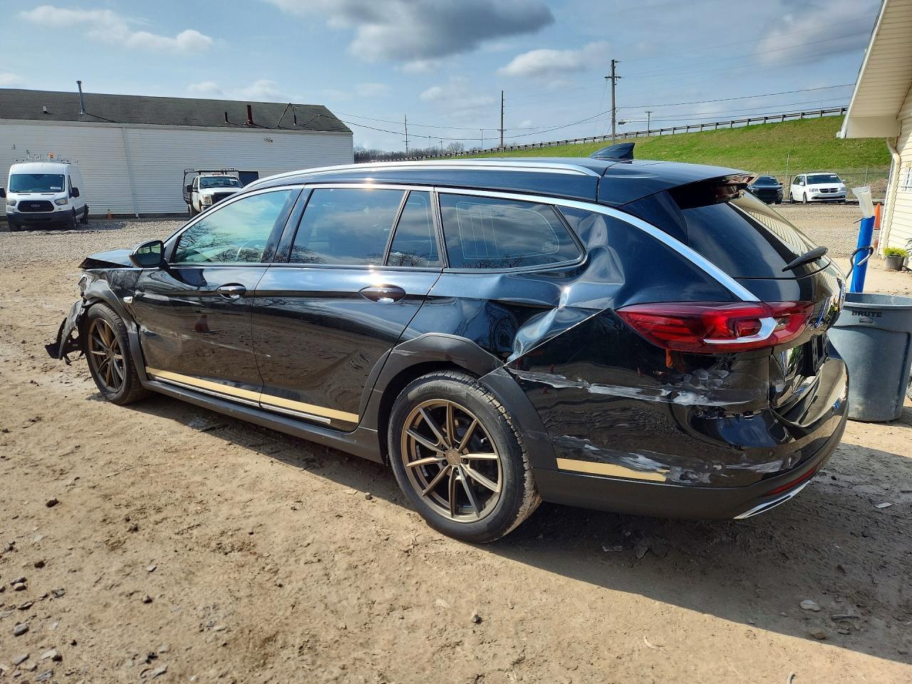 2019 Buick Regal Tourx Preferred - Фото 2