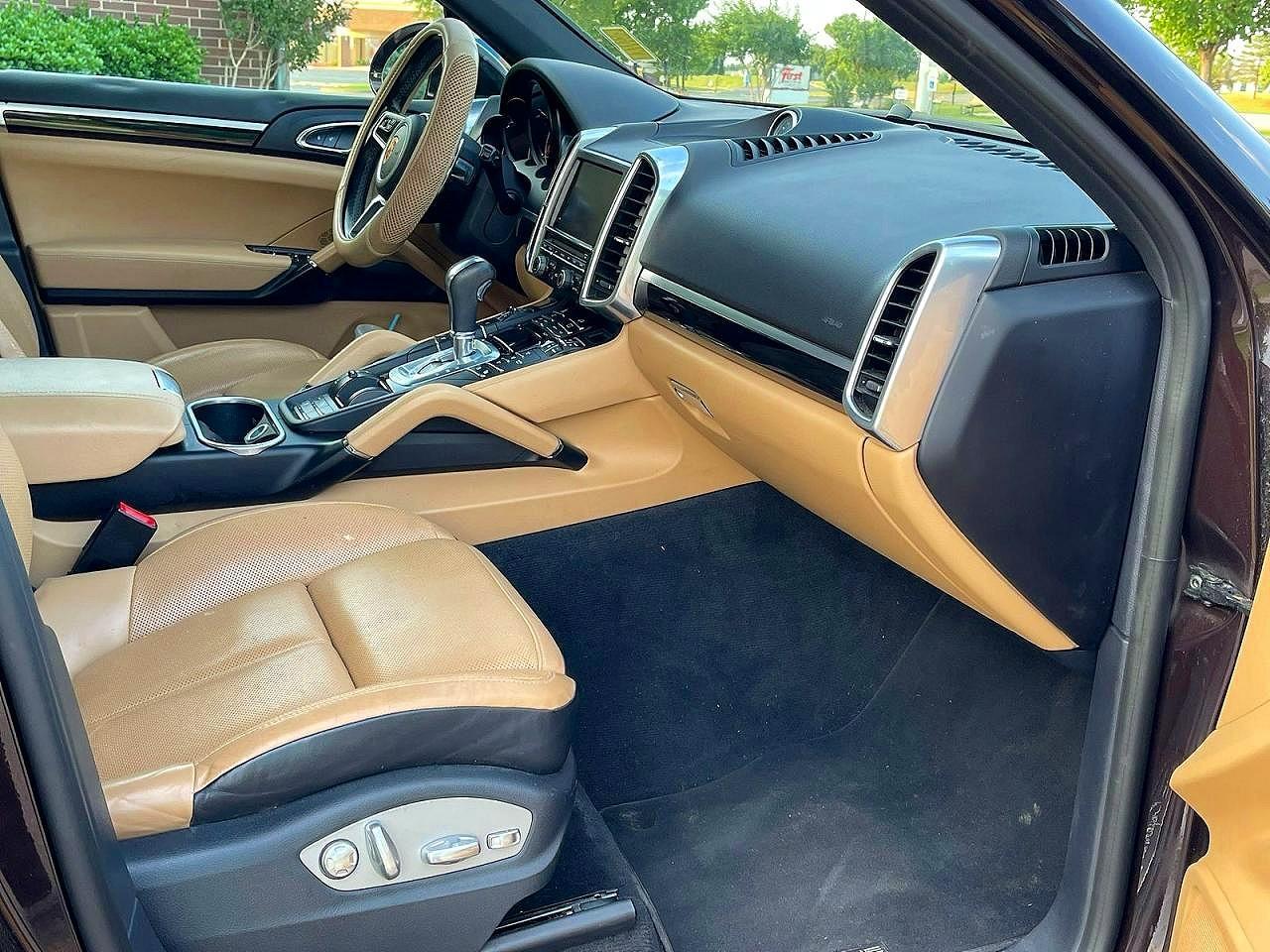 2016 Porsche Cayenne - Image 5