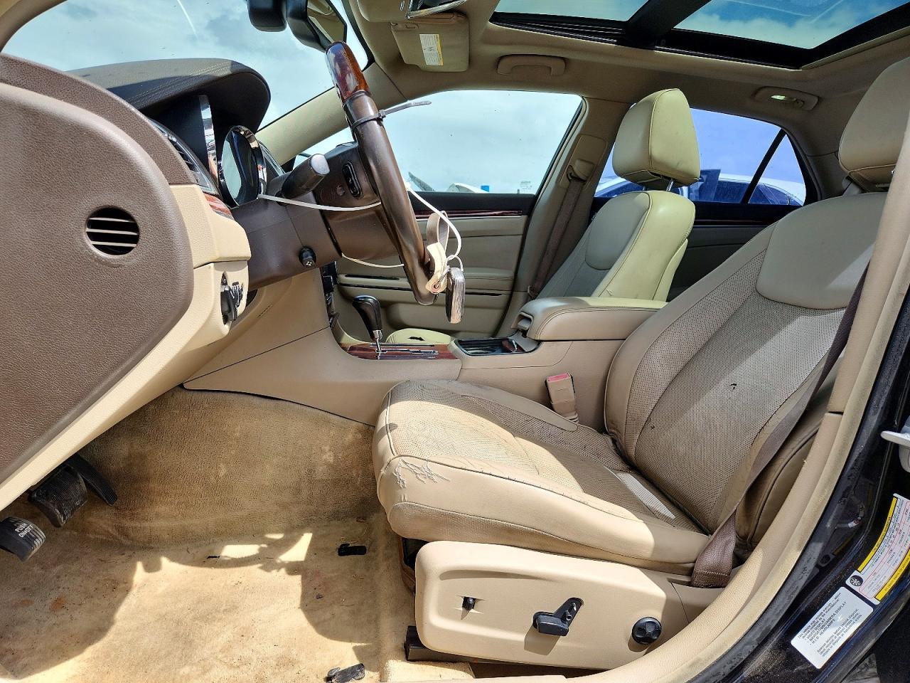 2011 Chrysler 300C - Фото 7