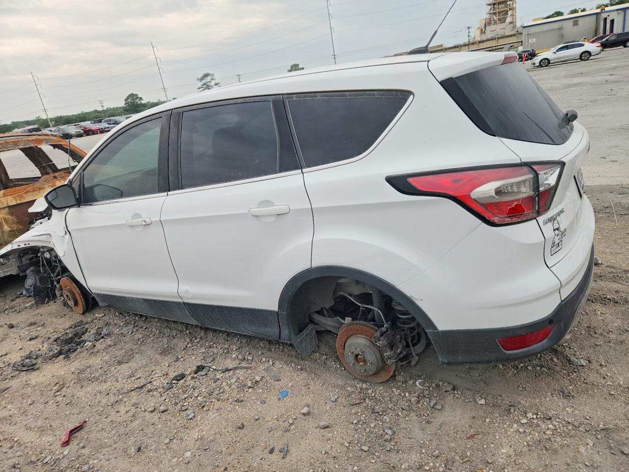 2017 Ford Escape Se - Фото 2