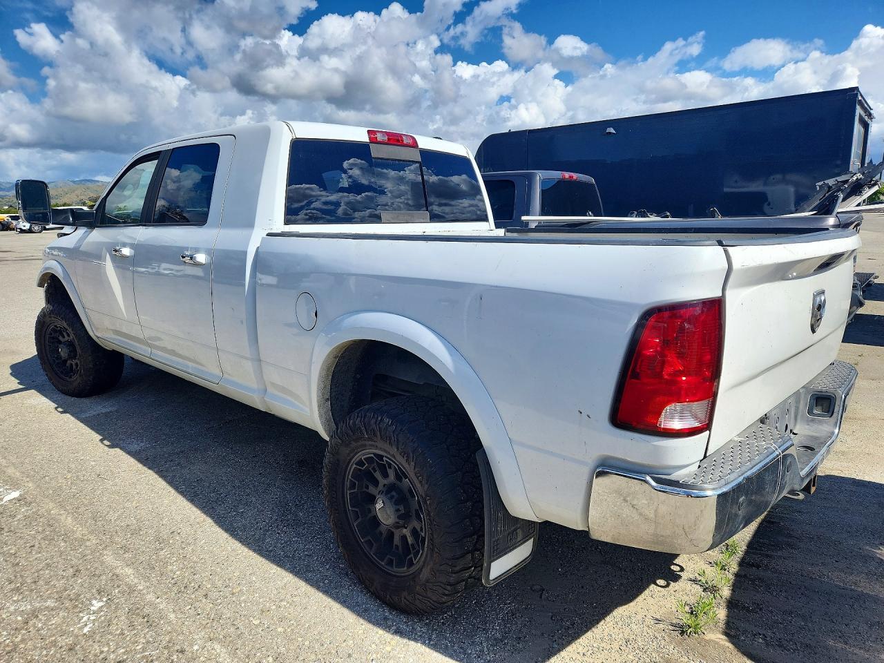 2012 Dodge Ram 3500 Laramie - Фото 2