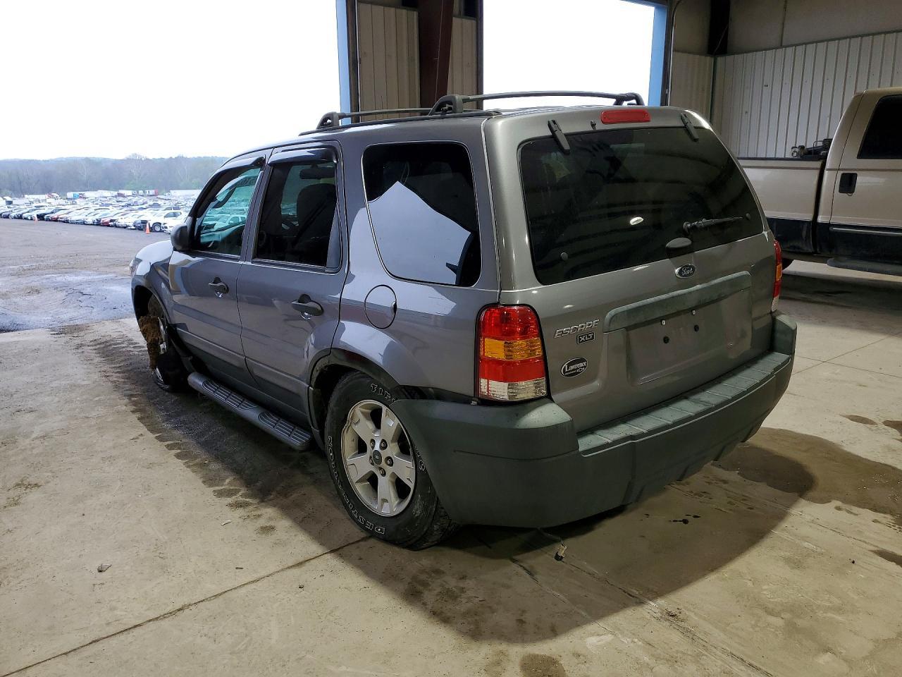 2007 Ford Escape Xlt - Image 2