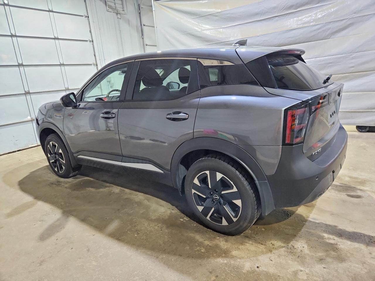 2025 Nissan Kicks Sv - Image 2