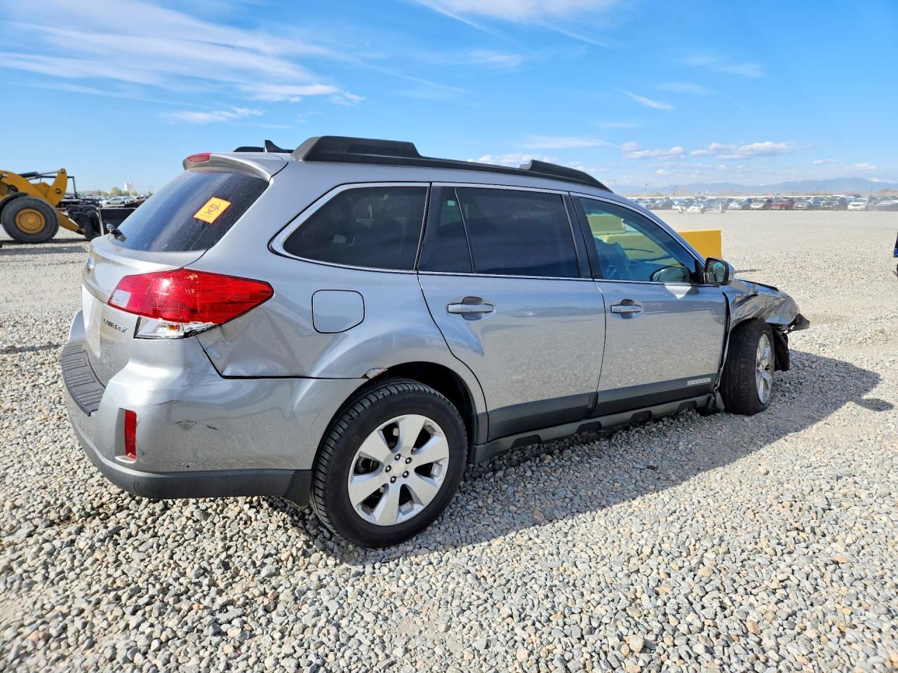 2011 Subaru Outback 2.5I Limited - Фото 3