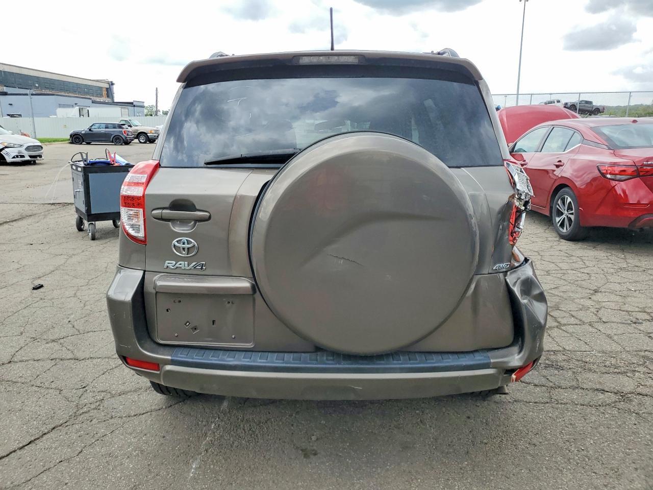 2011 Toyota Rav4 Base - Фото 6