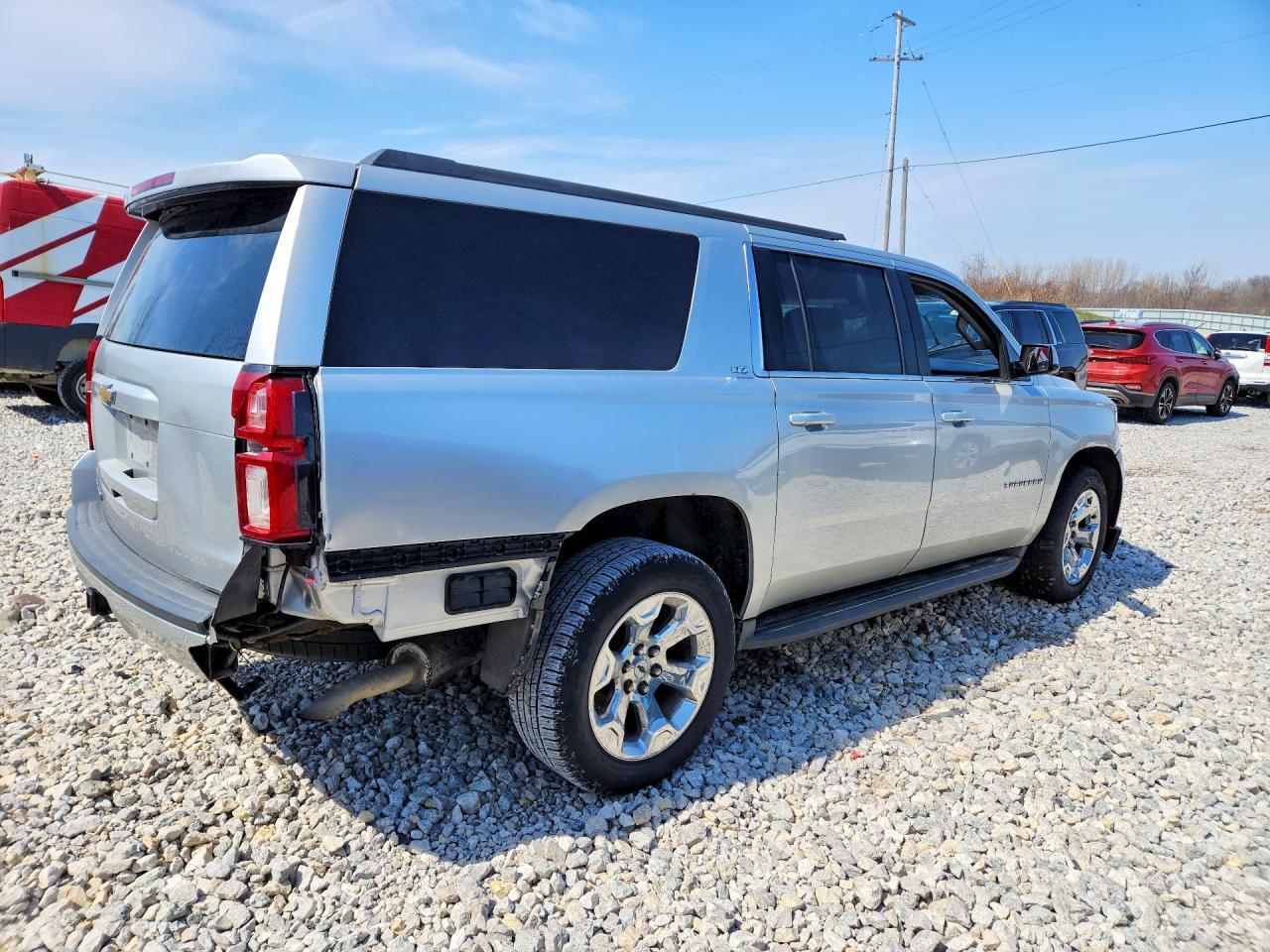 2016 Chevrolet Suburban K1500 Lt - Фото 3