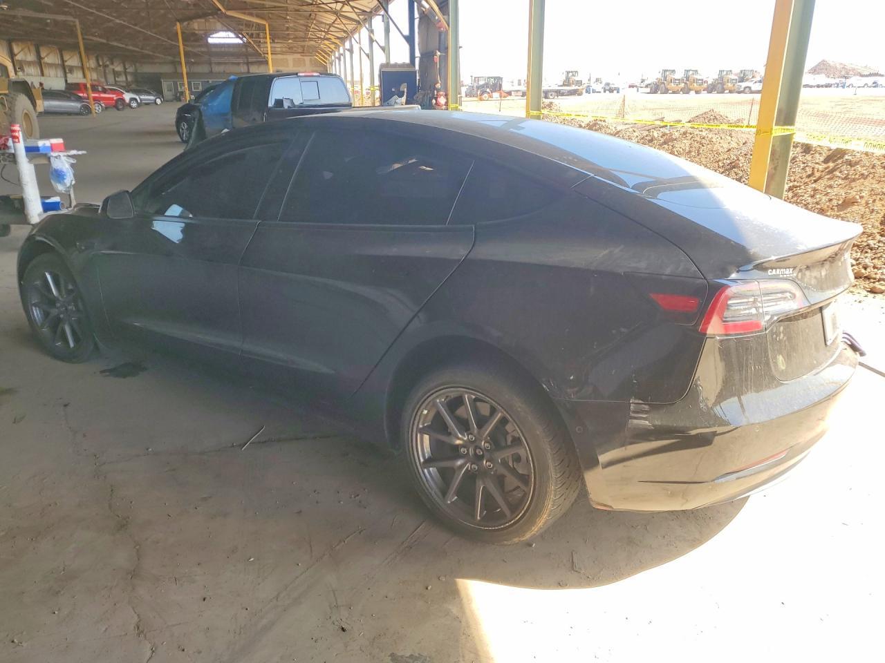 2022 Tesla Model 3 - Image 2