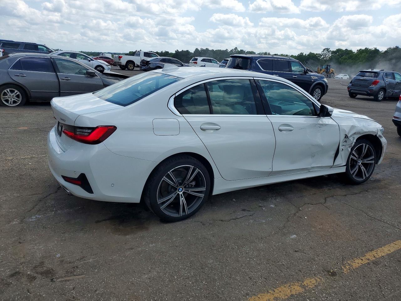 2021 BMW 330I - Фото 3