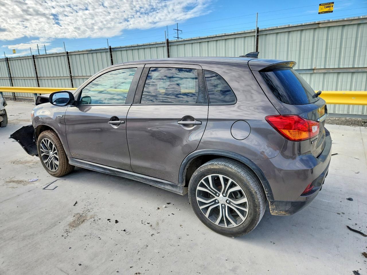 2019 Mitsubishi Outlander Sport Es - Image 2