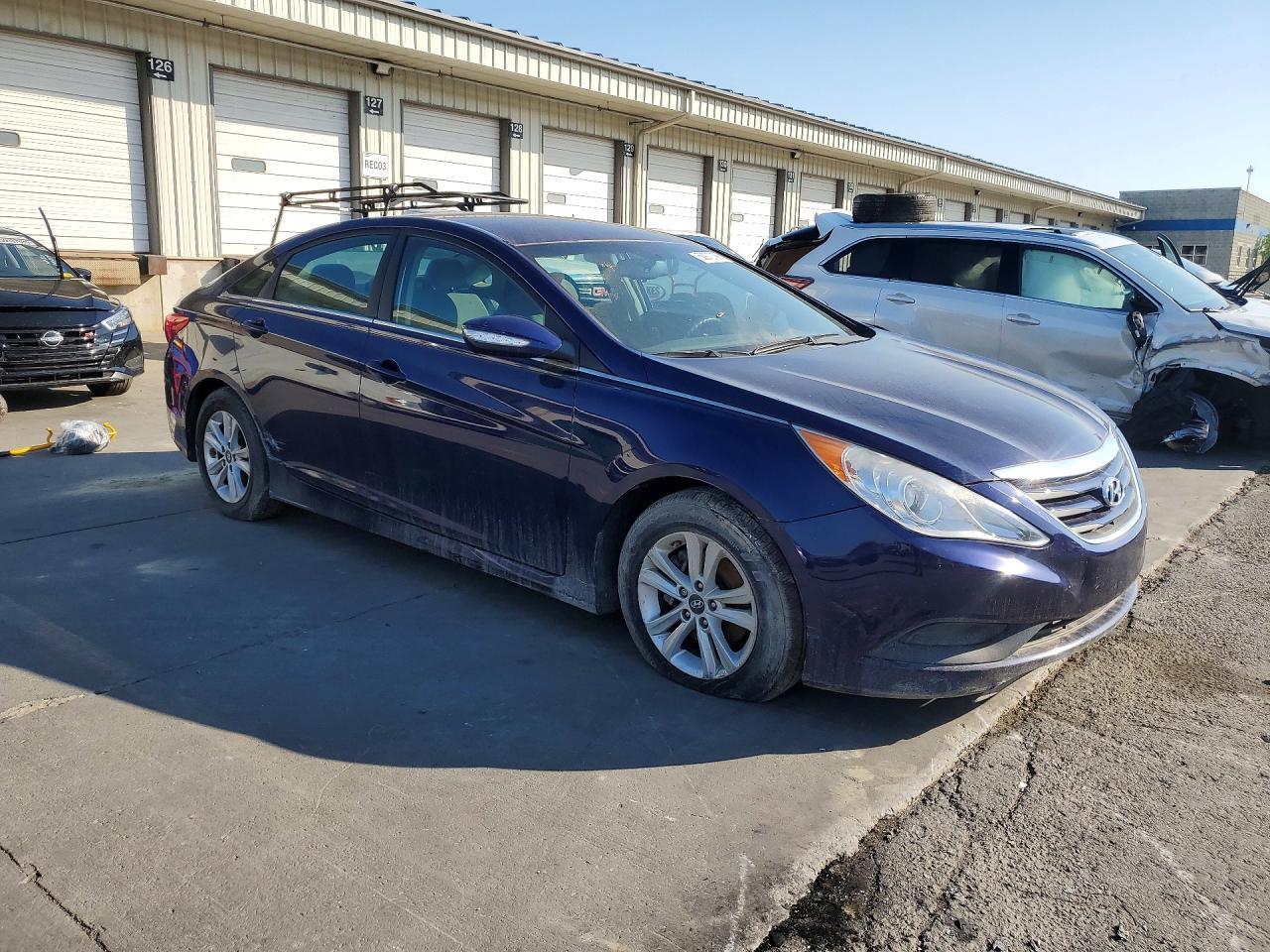 2014 Hyundai Sonata Gls - Image 4